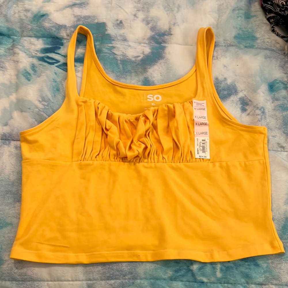 Cute yellow crop top